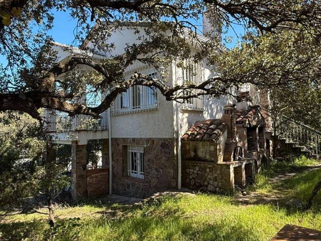 Casa en venta en Villa Del Prado, Madrid