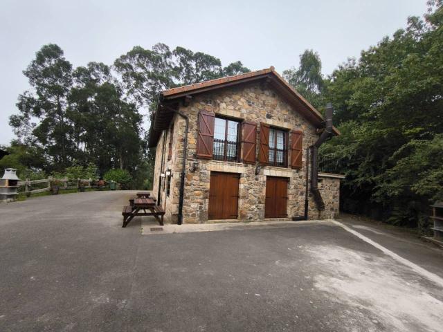 Casa en venta en Villacarriedo, Cantabria