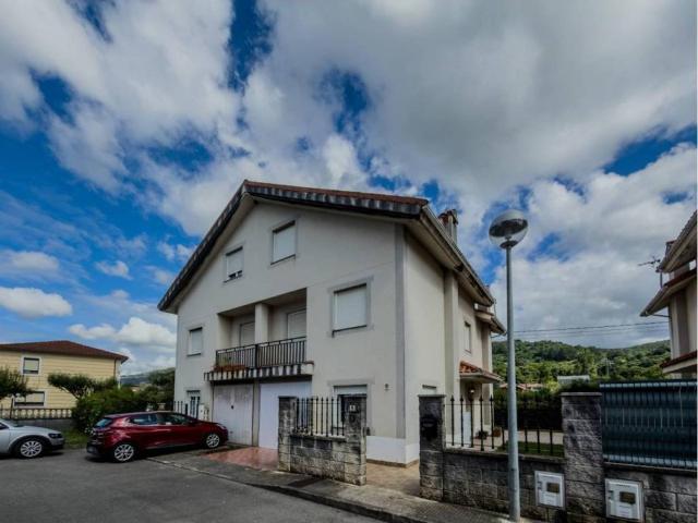 Casa en venta en Villaescusa, Cantabria