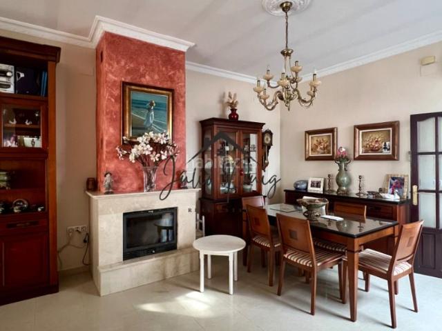 Casa en venta en Villamanrique De La Condesa, Andalucía