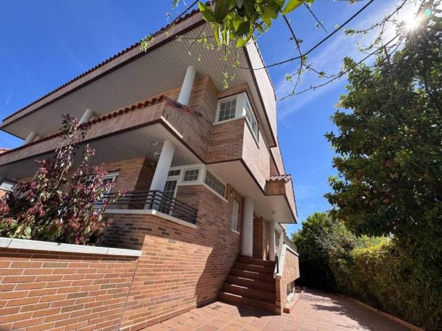 Casa en venta en Villanueva De La Cañada, Madrid