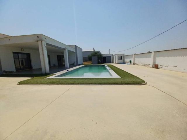 Casa en venta en Villanueva De La Serena, Extremadura