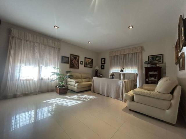 Casa en venta en Villanueva De La Serena, Extremadura