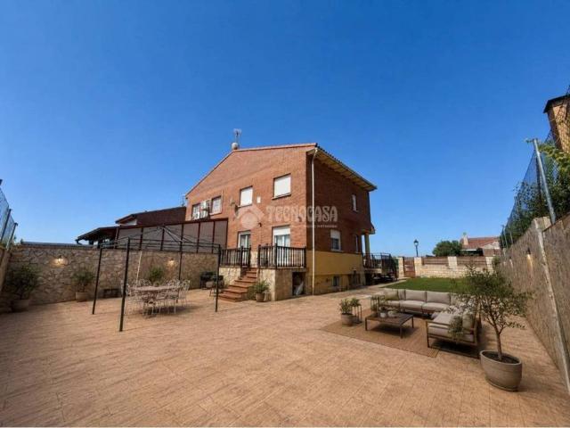 Casa en venta en Villanueva De La Torre, Castilla-La Mancha