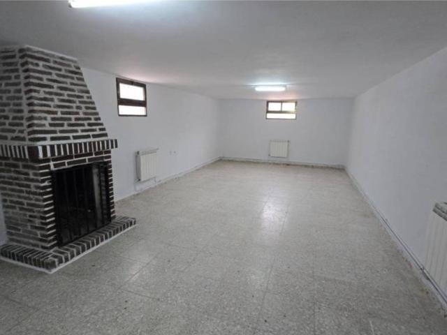 Casa en venta en Villanueva De La Torre, Castilla-La Mancha