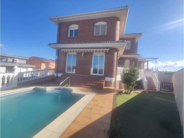 Casa en venta en Villanueva De Perales, Madrid