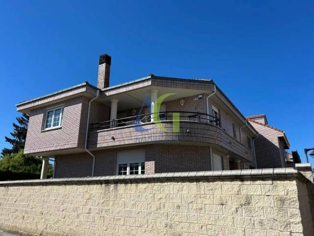 Casa en venta en Villaquilambre, León