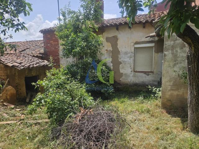 Casa en venta en Navatejera, Villaquilambre