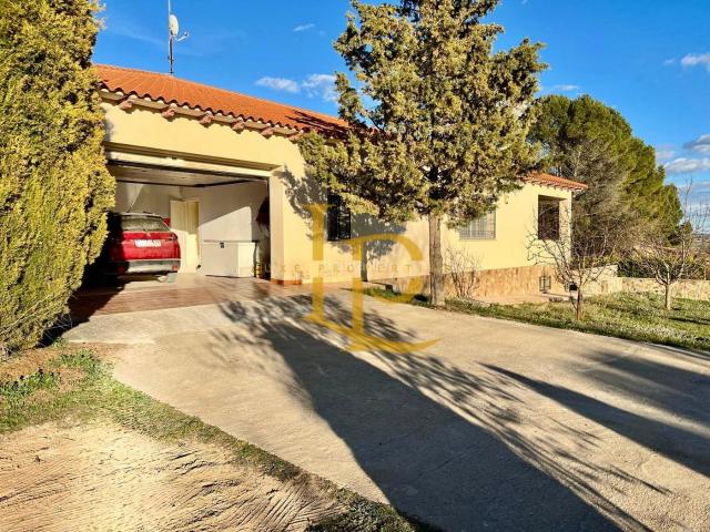 Casa en venta en Villar De Cañas, Castilla-La Mancha