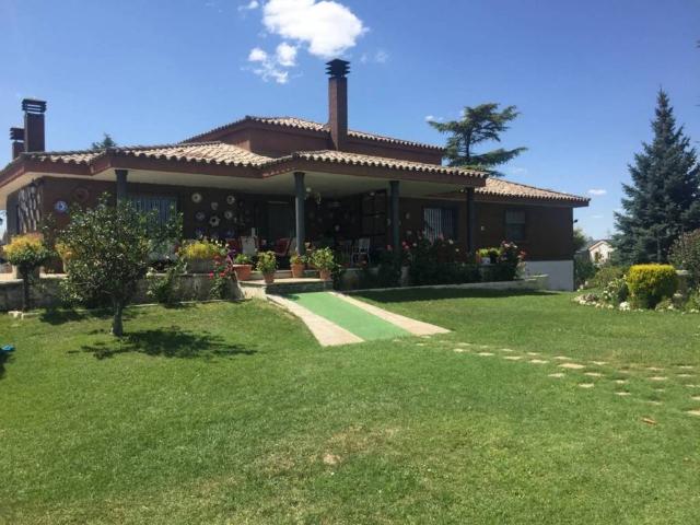 Casa en venta en Villares De La Reina