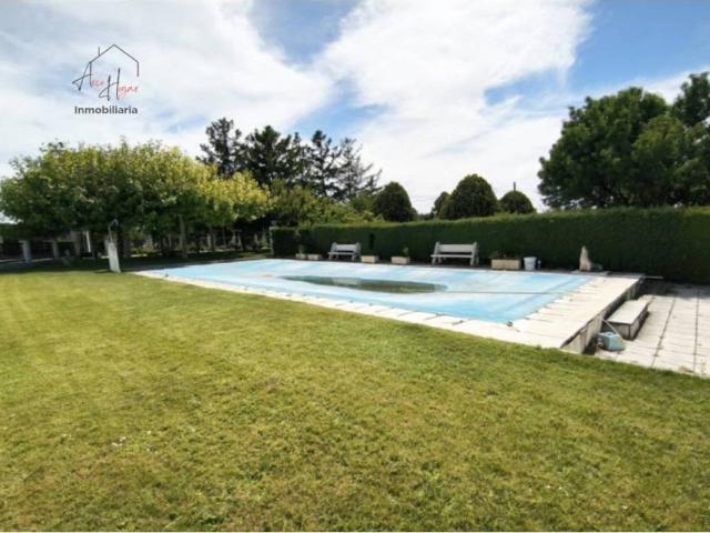 Casa en venta en Villares De La Reina