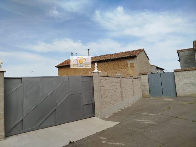 Casa en venta en Villares De Órbigo, Castilla y León