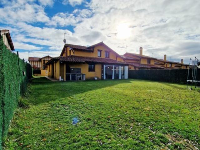 Casa en venta en Villarrodrigo de las Regueras, Villaquilambre