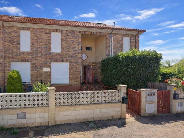 Casa en venta en Villasabariego, Castilla y León
