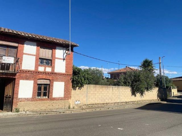 Casa en venta en Villaturiel, Castilla y León