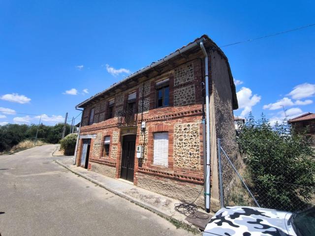 Casa en venta en Villaturiel, Castilla y León