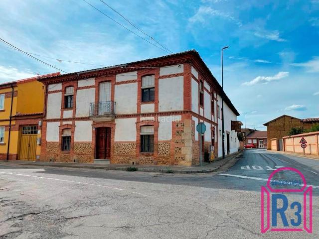 Casa en venta en Villaturiel, Castilla y León