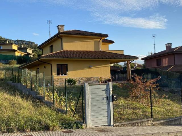Casa en venta en Villaviciosa