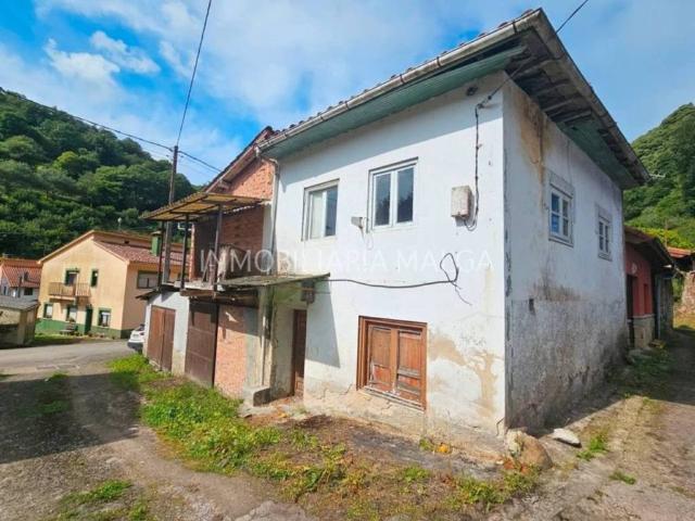 Casa en venta en Colunga, Bayones