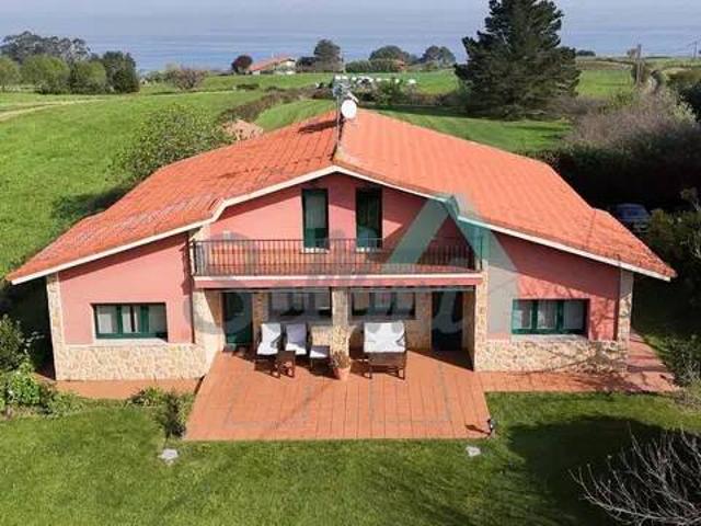 Casa en venta en Villaviciosa, Asturias