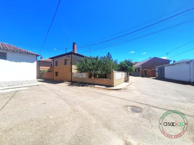 Casa en venta en Villazanzo De Valderaduey, Castilla y León