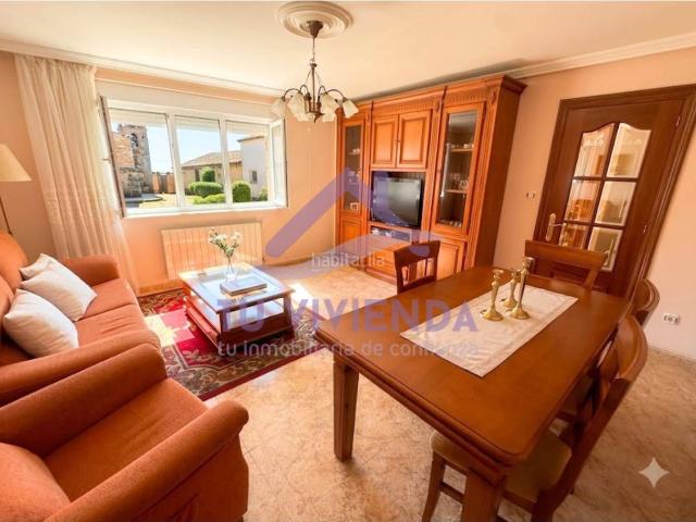 Casa en venta en Villota Del Páramo, Castilla y León
