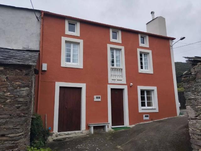 Casa en venta en Viveiro, O Fondón