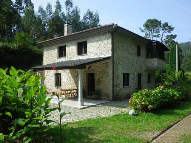 Casa en venta en Xove