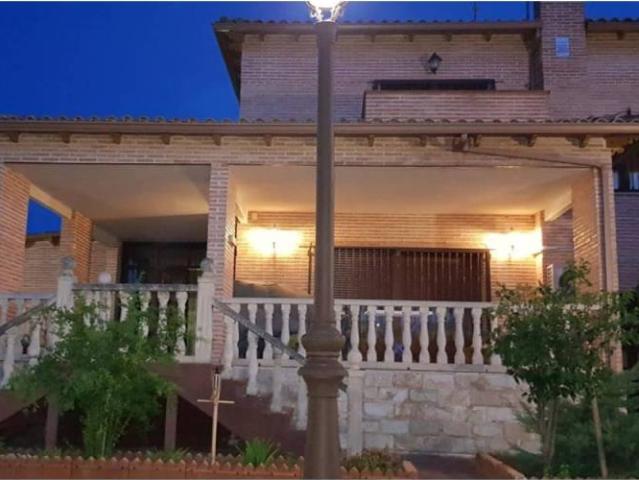 Casa en venta en Yeles