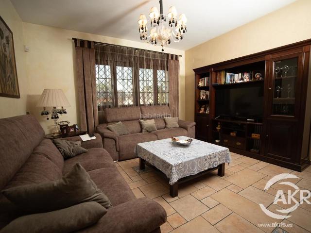 Casa en venta en Yuncos, Urbanización Cervantes
