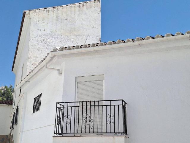 Casa en venta en Yunquera