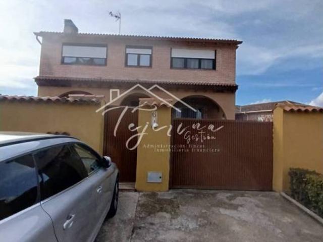 Casa en venta en Yunquera De Henares, Castilla-La Mancha