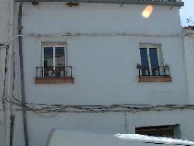Casa en venta en Yunquera