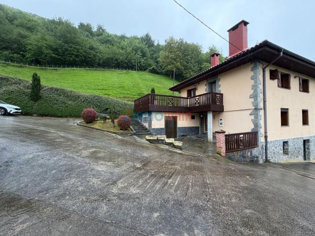 Casa en venta en Zaldibia, Guipúzcoa