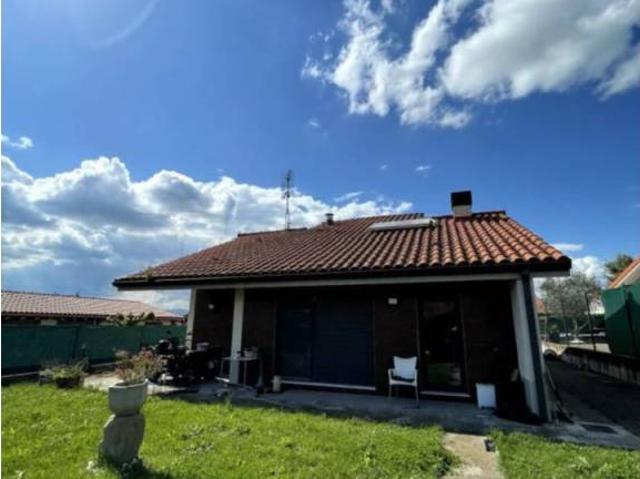 Casa en venta en Zambrana