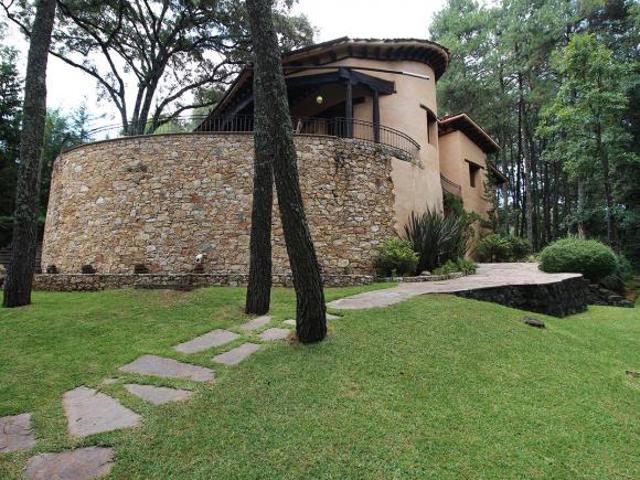 Casa en venta en Salvador Escalante, Michoacán