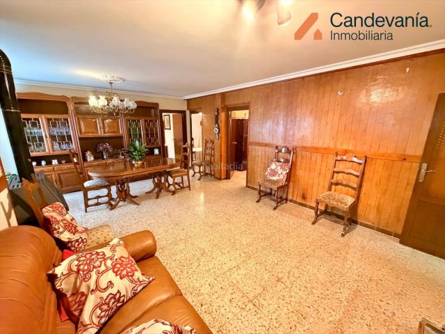Casa en venta en Zuera, Zaragoza