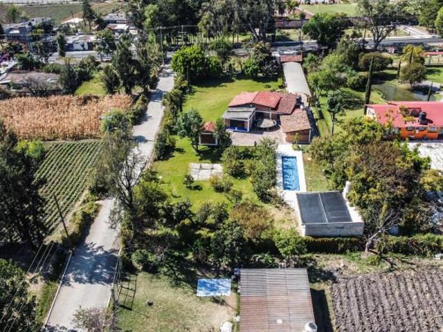 Casa en venta en Zumpahuacan con alberca