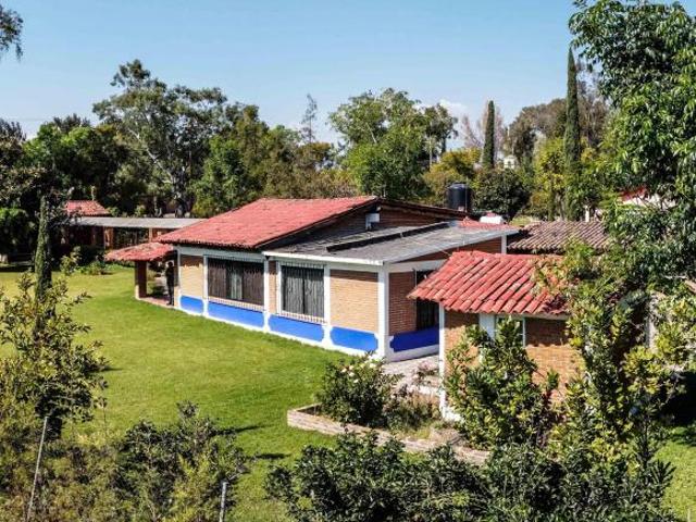 Casa en venta en Zumpahuacan con alberca