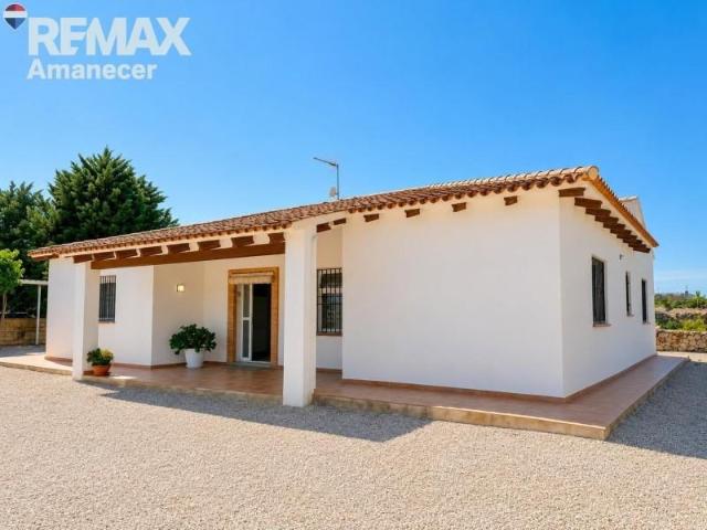 Casa en venta en La Canal de Navarrés, Valencia