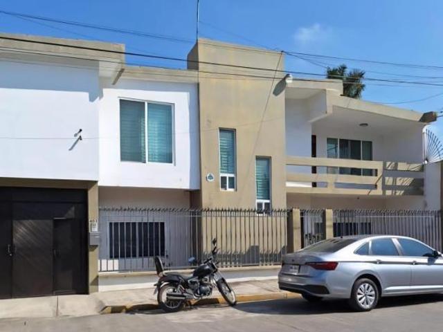 Casa en venta Equipada en Madera Fina Zona Chapultepec