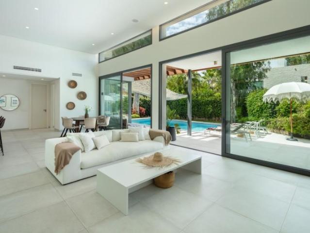 Casa en venta en Monte Biarritz, Costa del Sol Occidental