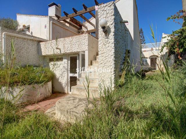 Casa en venta en Barriada Islas Canarias, Costa del Sol Occidental