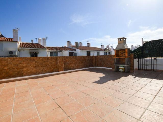 Casa en venta en Barriada Islas Canarias, Costa del Sol Occidental