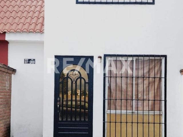 Casa en venta en San Antonio La Isla, Estado de México