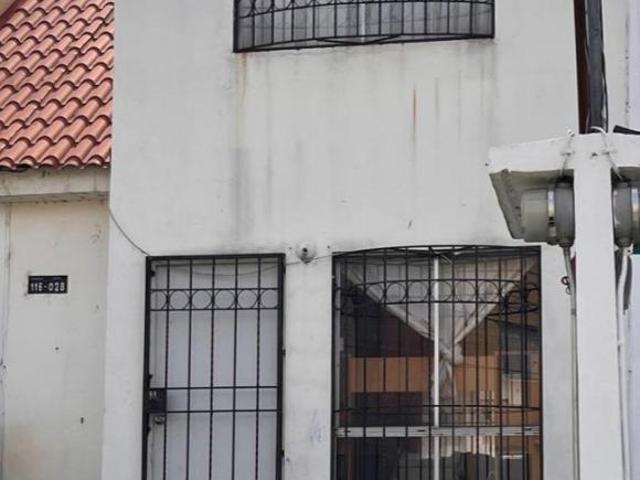 Casa en venta en San Antonio La Isla, Estado de México