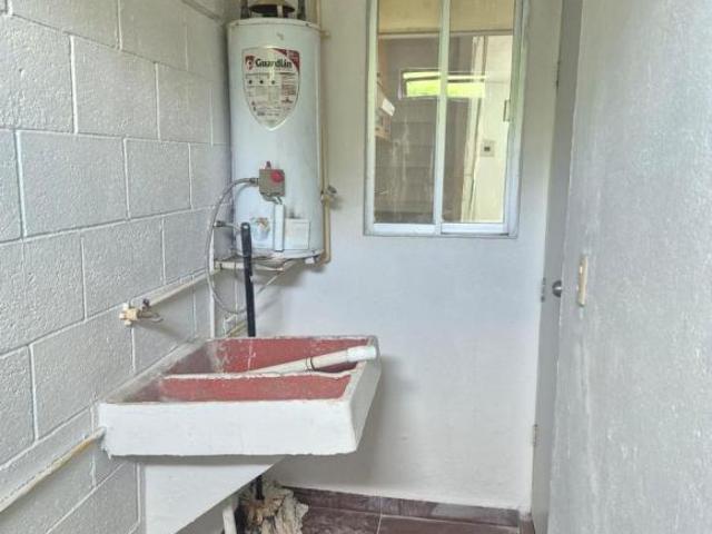 Casa en venta en San Antonio La Isla, Estado de México