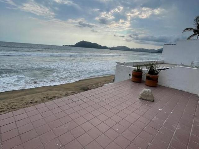 Casa en venta en Manzanillo, Colima