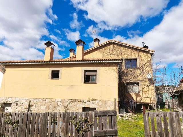 Casa en venta en Fresnedillas De La Oliva