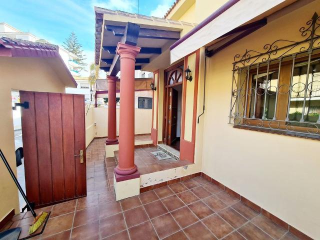 Chalet en venta en Los Boliches, Fuengirola